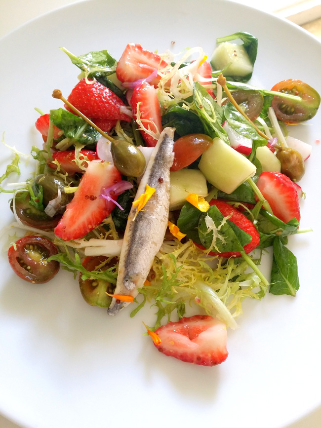 ENSALADA DE BOQUERONES Y FRESAS2